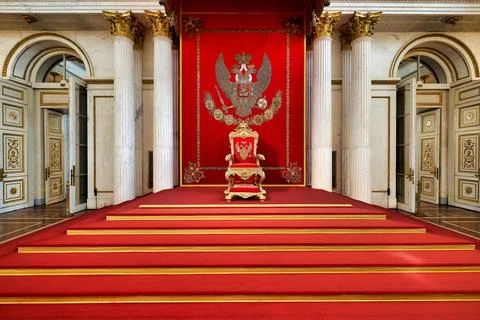 Explore the throne room at the Winter Palace in Saint Petersburg Stock Photos