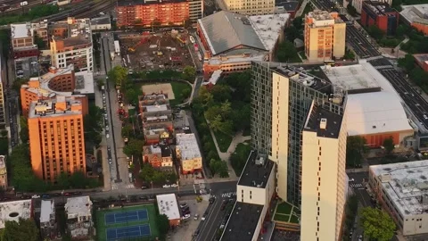 Explore the vibrant streets and buildings of Philadelphia from above Stock-Footage 321364904