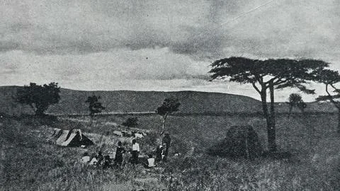 Explorers Camping in the Savanna, Kenya Stockfoto's