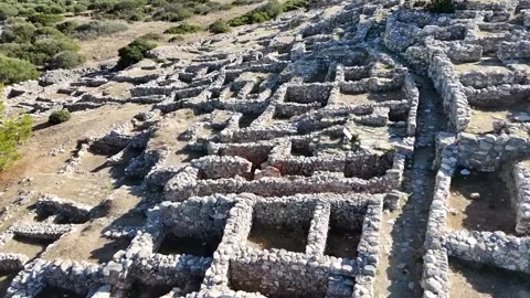 Exploring the Ancient City of Gournia Vidéo 341275255