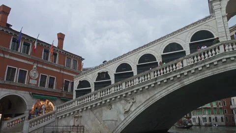 Exploring the canals of venice by boat Vídeo Stock 169444440