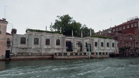 Exploring the canals of venice by boat Vídeo Stock 169444880