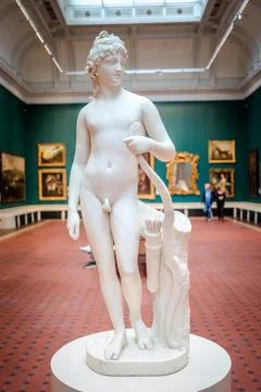 Exploring classical art in Dublin's National Gallery of Ireland Foto stock