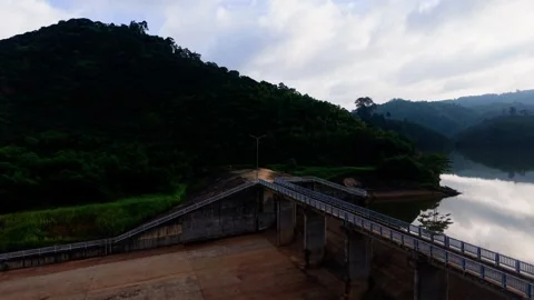 Exploring da lay irrigation reservoir in lam dong vietnam 库存影片 348722703