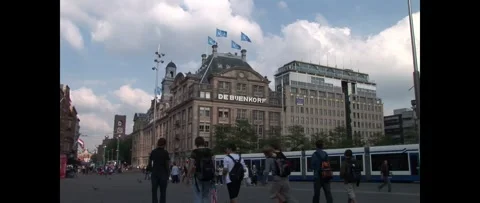 Exploring De Bijenkorf in Amsterdam's Dynamic Atmosphere 스톡 동영상 306555727