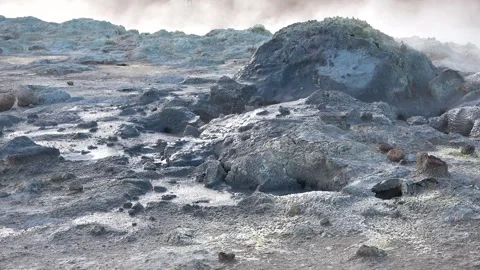 Exploring the geothermal features of Yellowstone National Park  Видео 331571446