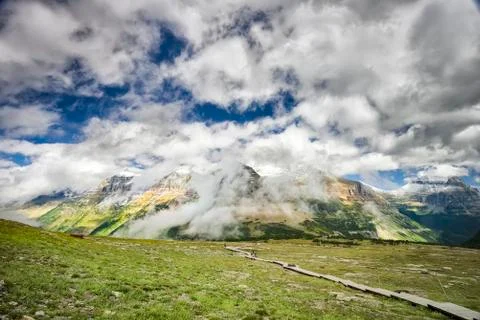 Exploring  Hidden Lake Trail Foto stock