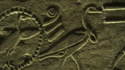 Exploring Kom Ombo Temple and Hieroglyphs in Egypt at Night Vidéo 234575559