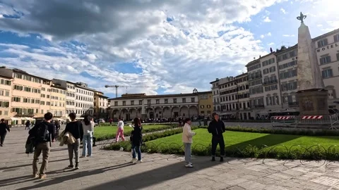 Exploring Piazza in Florence, Italy Stockbeeldmateriaal 302862206