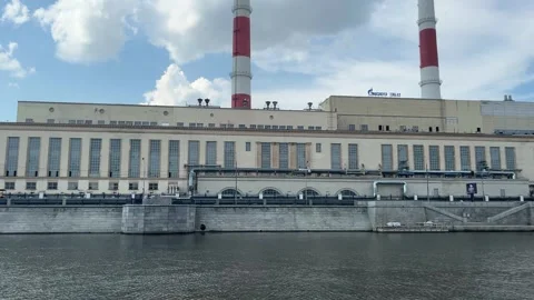 Exploring the River with a Scenic Power Plant TEZ-12 View Vídeo Stock 341523068