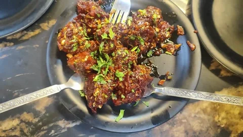 Exploring the Savory Charm of Chilli Chicken Dry, an Indo-Chinese Classic Stockbeeldmateriaal 270640460