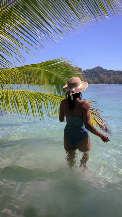 Exploring the serene beaches of Koh Kood in Thailand, a tropical paradise of Stock-Footage 331060480