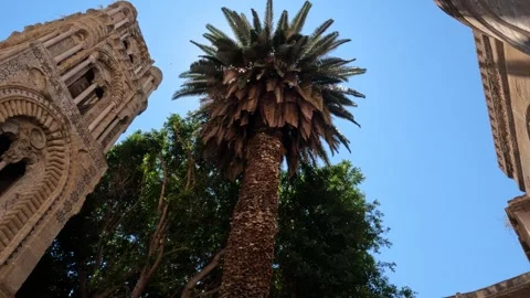 Exploring the stunning architecture of Sicily under a clear blue sky Video stock 285592371