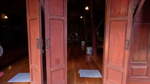 Exploring Traditional Thai House Interior Vídeo Stock 299187878