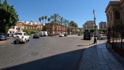 Exploring the vibrant streets of Sicily on a sunny day Video stock 285592326
