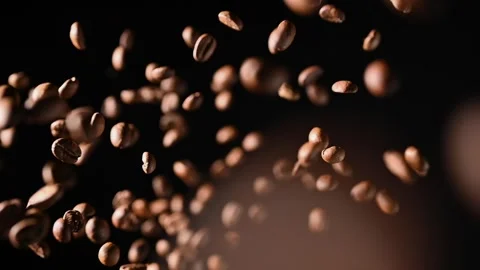 Explosion of fresh roasted beans Vídeo Stock 267753466
