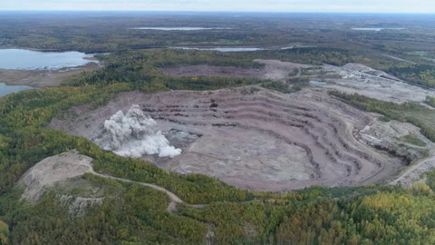Explosion at a granite quarry 動画素材 161909607