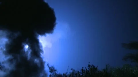 Explosion with Soldiers running Video stock 7762661