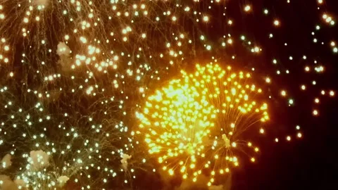 Explosions of light over Las Vegas at night on Independence Day Vídeo Stock 318215201