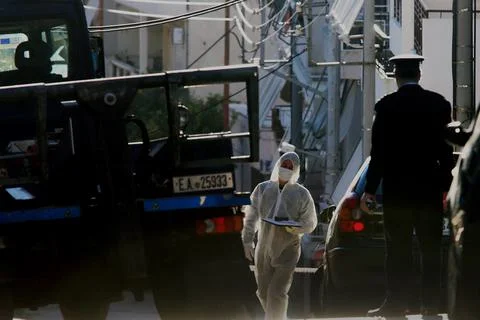 Explosive device found and deactivated by police officers, Athens, Greece - 13 N Stock Photos