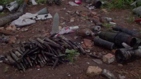 Explosive items found during demining in Ukraine Vidéo 240100326