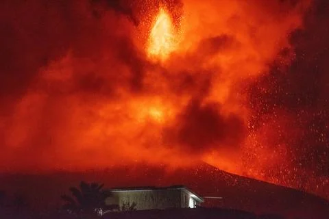 Explosive phase in volcano after six days of eruption, El Paso, Spain - 24 Sep 2 Stock Photos