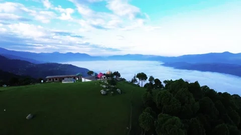 Exposing shot of clouds and mountain landscapes in Himalayas Video stock 252072565