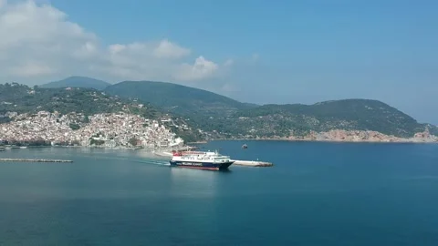 Express Skiathos Ferry boat from Hellenic Seaways in Skopelos, Greece 動画素材 162325718