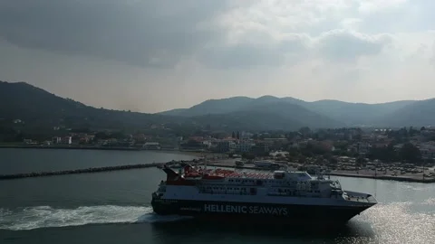 Express Skiathos Ferry boat from Hellenic Seaways in Skopelos, Greece Vídeo Stock 162349544