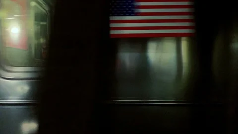 Express subway passing other moving train tracks interior pov New York City NYC Vidéo 108197833