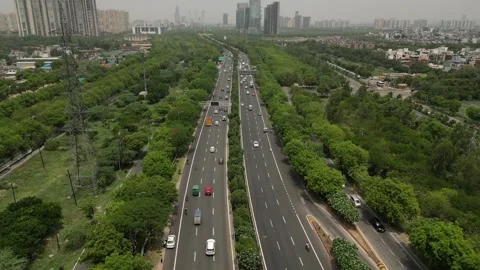 Expressway Momentum 4K Close-Up Zoom from Sky to Street 動画素材 261069238