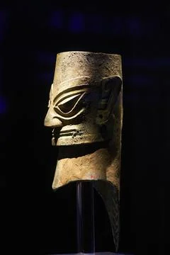 Exquisite Bronze Artifacts from Bashu and Sichuan Regions in Ancient China Foto stock