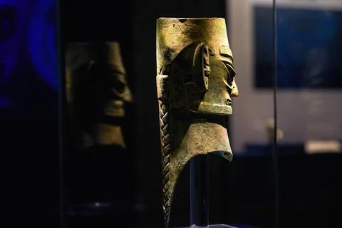 Exquisite Bronze Artifacts from Bashu and Sichuan Regions in Ancient China Fotos de archivo
