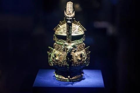 Exquisite Bronze Artifacts from Bashu and Sichuan Regions in Ancient China Foto stock