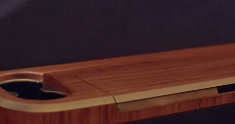 Exquisite polished timber table featuring builtin beverage compartment Vidéo 333890217