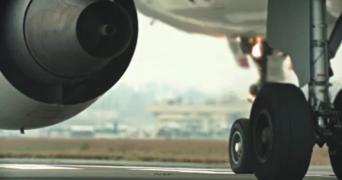 Exquisite Shots of Airplane Wheels Accelerating , in Preparation for Departure Vídeos de archivo 246405997