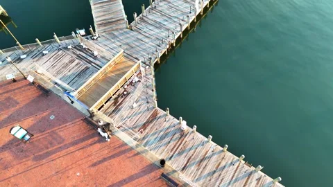 Extending from the Pier - Norfolk, VA Stockbeeldmateriaal 336389626