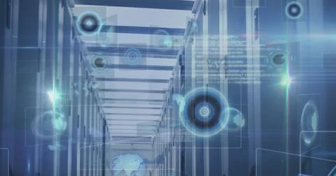 Extending server racks lining data center aisle, with patch cables and 库存照片