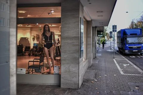 Exterior And Interior Elements Combining To Showcase Fashion Retail In Live.. Stock Photos