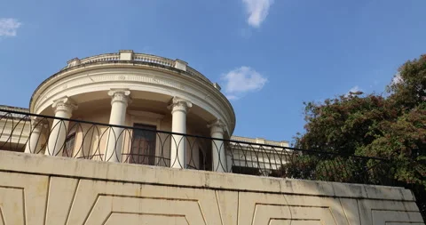 Exterior of the Modern Building Vídeos de archivo 324509260