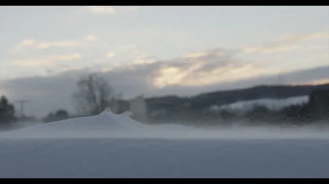 Exterior snowy ledge wind blows snow off Vidéo 57054423