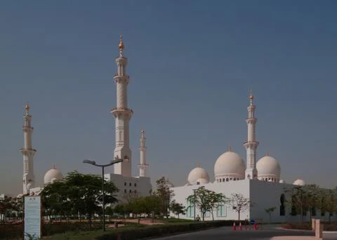 Exterior view to Sheikh Zayed Mosque, Abu-Dhabi, UAE Foto stock