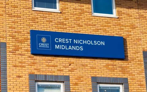 External building signage of UK based house builders, Crest Nicholson 스톡 사진