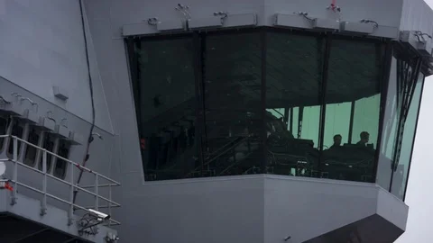 External view of flying control room aboard HMS Queen Elizabeth Vidéo 98927654