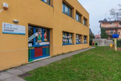 External view of school Stock Photos