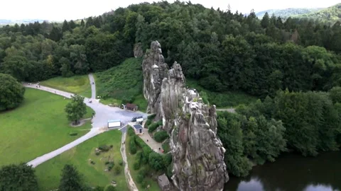 Externsteine Visitor Pathway And Rocks From Above Vídeo Stock 339367597