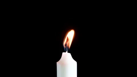 Extinguishing the candle (Horizontally) 動画素材 180572607