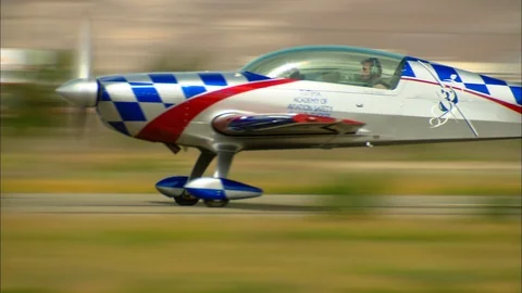 Extra 300 Take Off 스톡 동영상 86824837