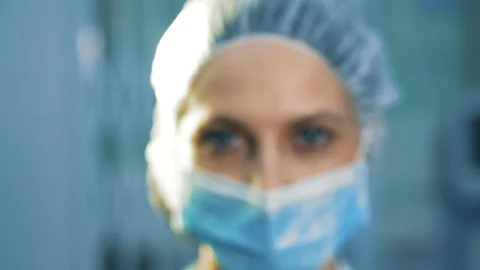 Extra close-up of the surgeon's eye. Stock-Footage 113664914