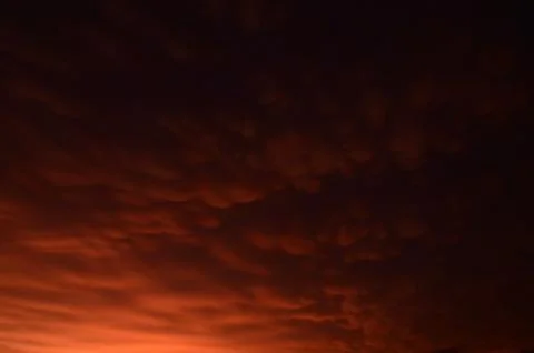 Extra Dark Red Sky at Twilight Stock-Fotos